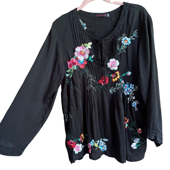 Johnny Was Floral Embroidered Peasant Blouse Lightweight Boho Cottagecore - Picture 5 of 16